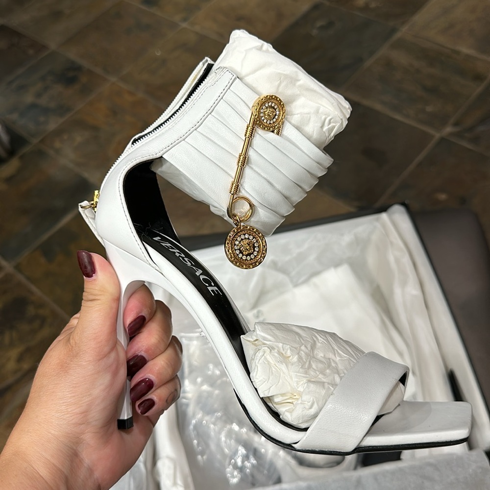 Authentic Versace Heels - Picture 4 of 8